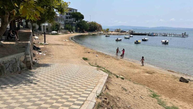 Bandırma Belediyesi’nin plaj işgaline kaymakamlık izin vermedi