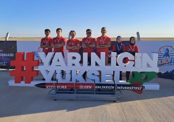 Balıkesirli öğrenciler, TEKNOFEST Roket yarışmasında